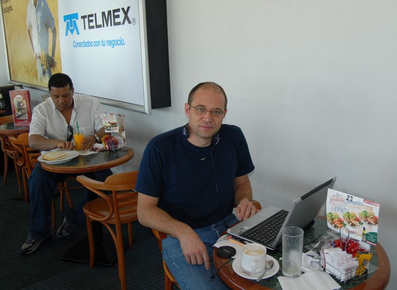 Reiner Mühlsiegl - Aeropuerto Santiago de Chile 
